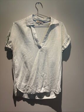 Lightweight Short-Sleeve V-Neck Tunic Top - White/Light Green